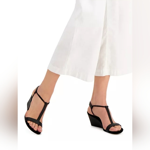 EUC black wedge sandals 9W - Picture 4 of 16